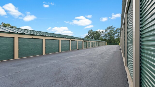 drive-up storage units at Kings 625 Self Storage near Bowmansville, PA