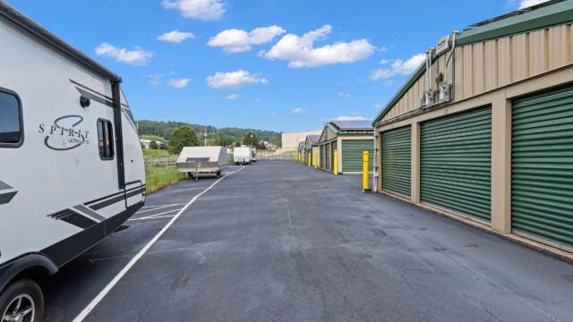 drive-up storage units and RV parking at Kings 625 Self Storage near Bowmansville, PA